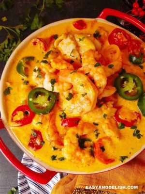  Moqueca de Camarão: Chanh tươi và vị cay nhẹ nhàng hòa quyện trong một nồi súp hải sản hấp dẫn!